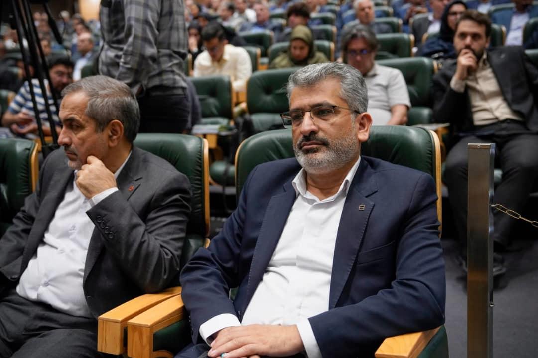 تقوی - معاون مدیر عامل در امور شعب و بازاریابی